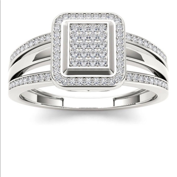 Jewelry - DIAMOND ENGAGEMENT RING